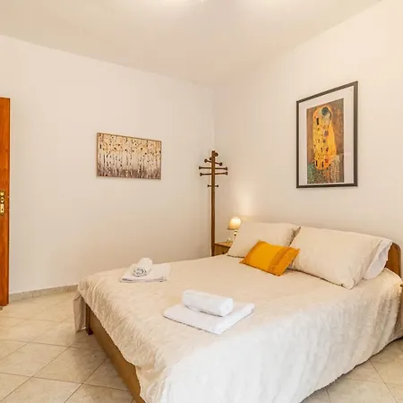 Chrysiis Apartment
