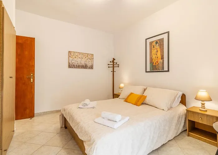 Chrysiis Apartman